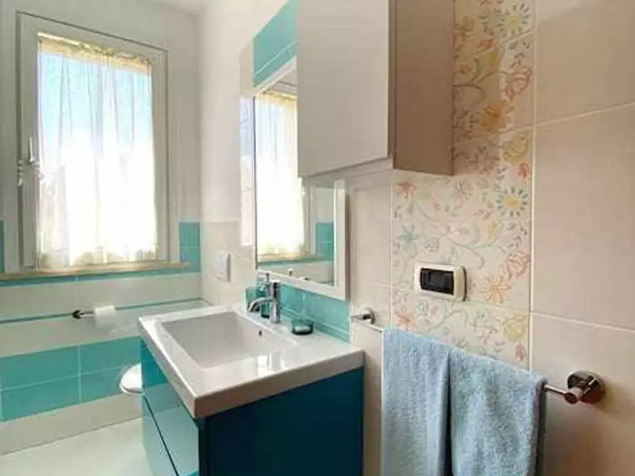 Immagine 10 di Appartamento in vendita  a Cupra Marittima