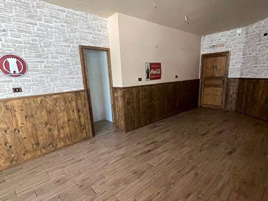 Immagine 4 di Locale commerciale in affitto  a San Benedetto Del Tronto