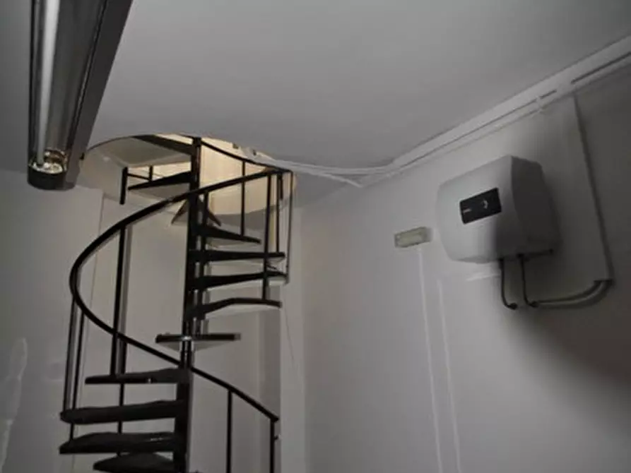 Immagine 11 di Locale commerciale in vendita  in Via Balbo a Vercelli