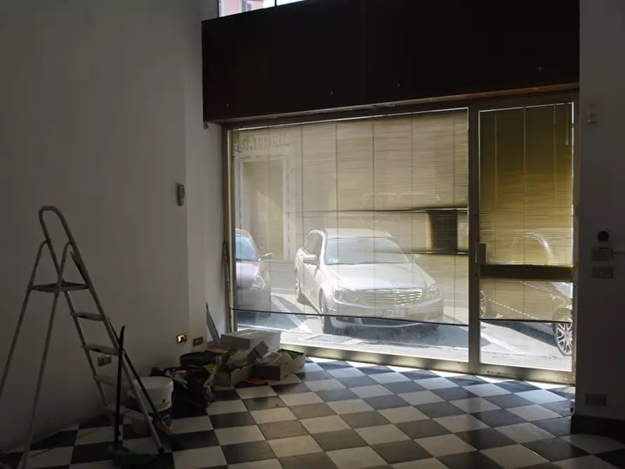 Immagine 4 di Locale commerciale in vendita  in Via Balbo a Vercelli