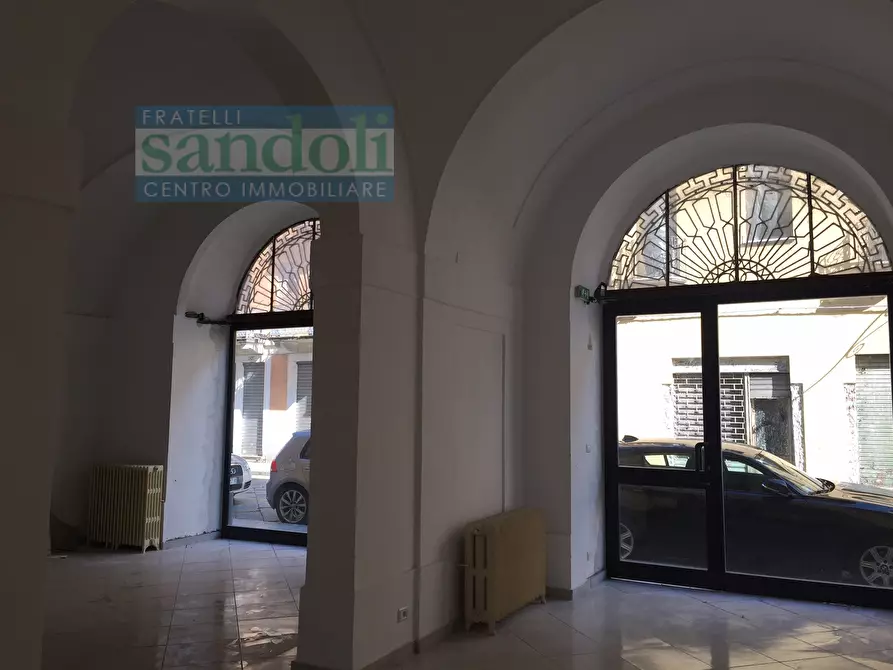 Immagine 1 di Locale commerciale in affitto  in corso Libertè a Vercelli