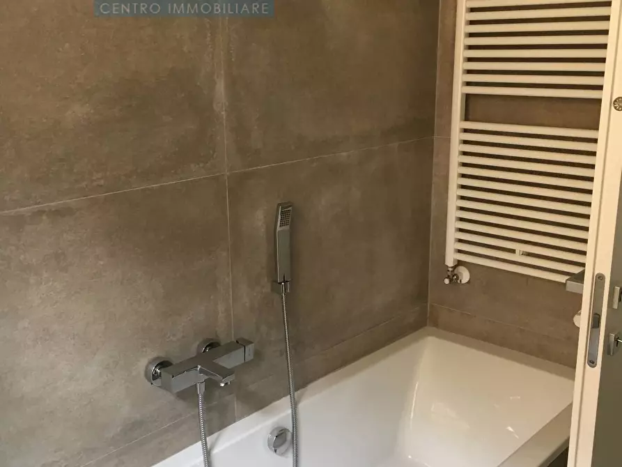 Immagine 19 di Appartamento in affitto  in Via Giovenone a Vercelli