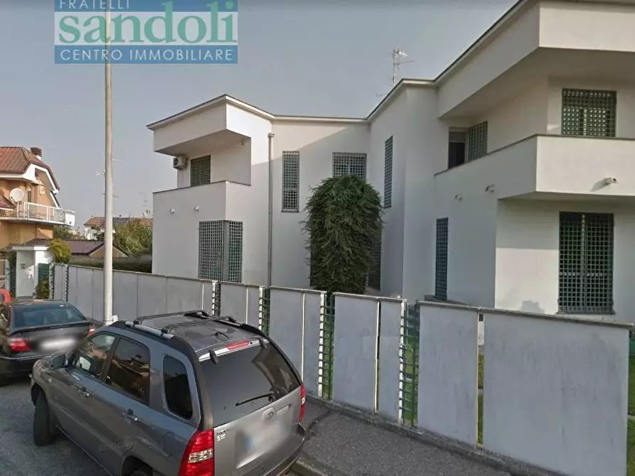 Immagine 1 di Casa indipendente in vendita  in Via Martinetti a Vercelli