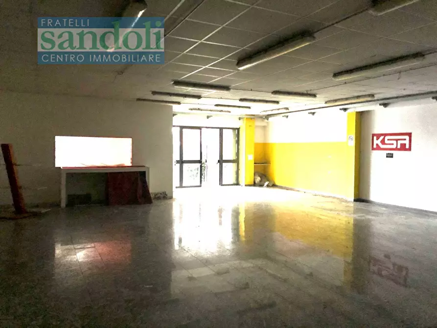 Immagine 7 di Capannone industriale in affitto  in Via Vercelli a Caresanablot