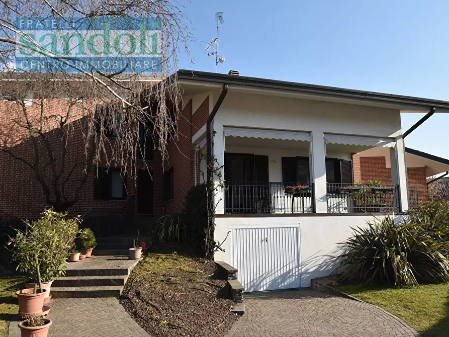 Immagine 10 di Appartamento in vendita  in Via Verdi a Caresanablot