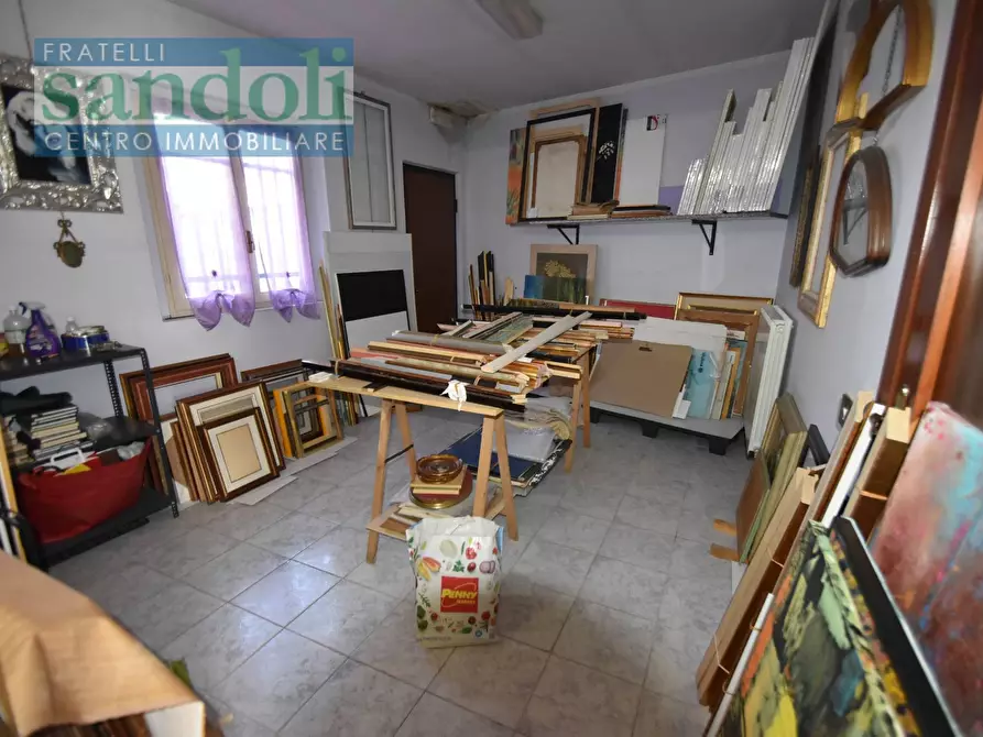 Immagine 2 di Ufficio in vendita  in Via W Manzone a Vercelli
