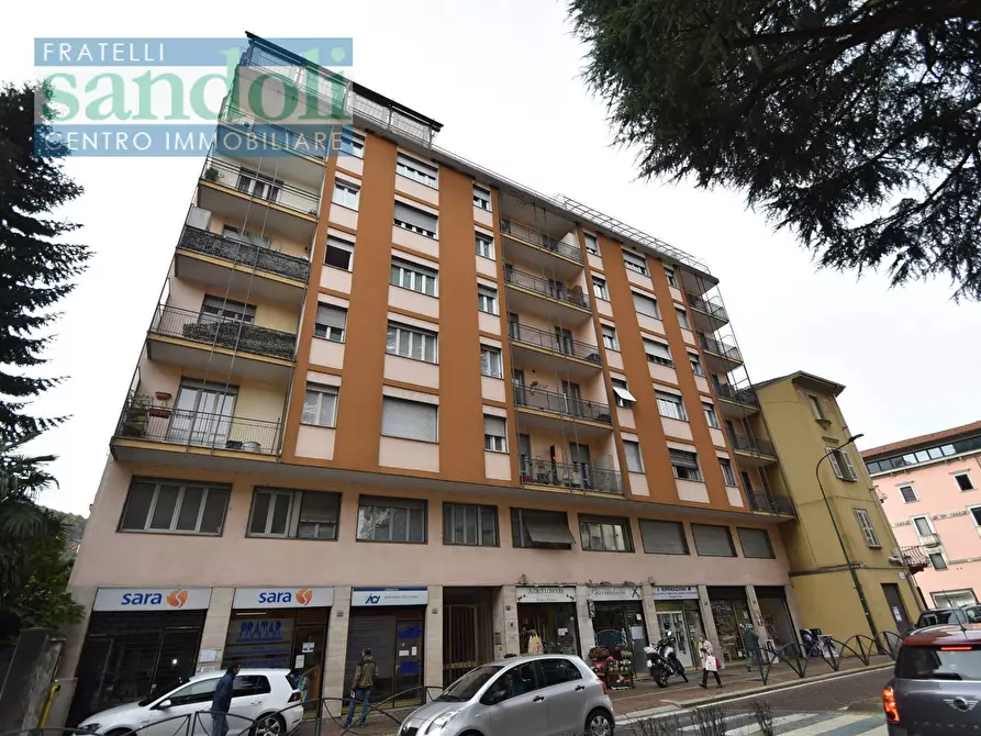 Immagine 1 di Appartamento in vendita  in Via Veneto a Borgosesia