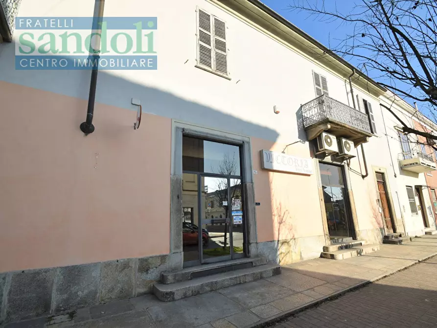 Immagine 18 di Locale commerciale in vendita  in Corso Randaccio a Vercelli