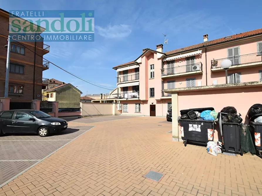 Immagine 21 di Locale commerciale in vendita  in Corso Nuova Italia a Santhià