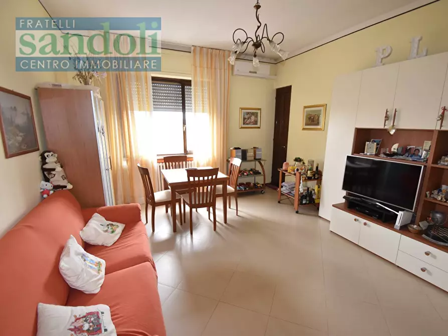 Immagine 2 di Appartamento in vendita  in Largo Morera a Palestro