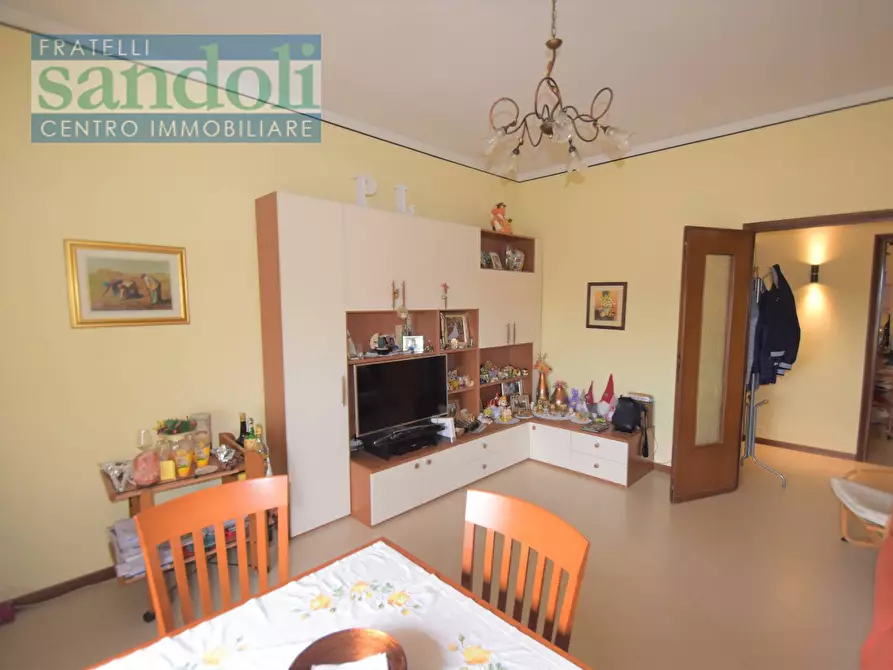 Immagine 3 di Appartamento in vendita  in Largo Morera a Palestro