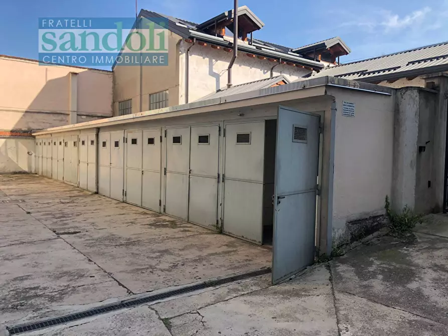 Immagine 2 di Box auto in affitto  in C.so Marconi a Vercelli