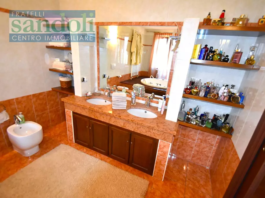 Immagine 12 di Casa indipendente in vendita  in Via Marconi a Prarolo