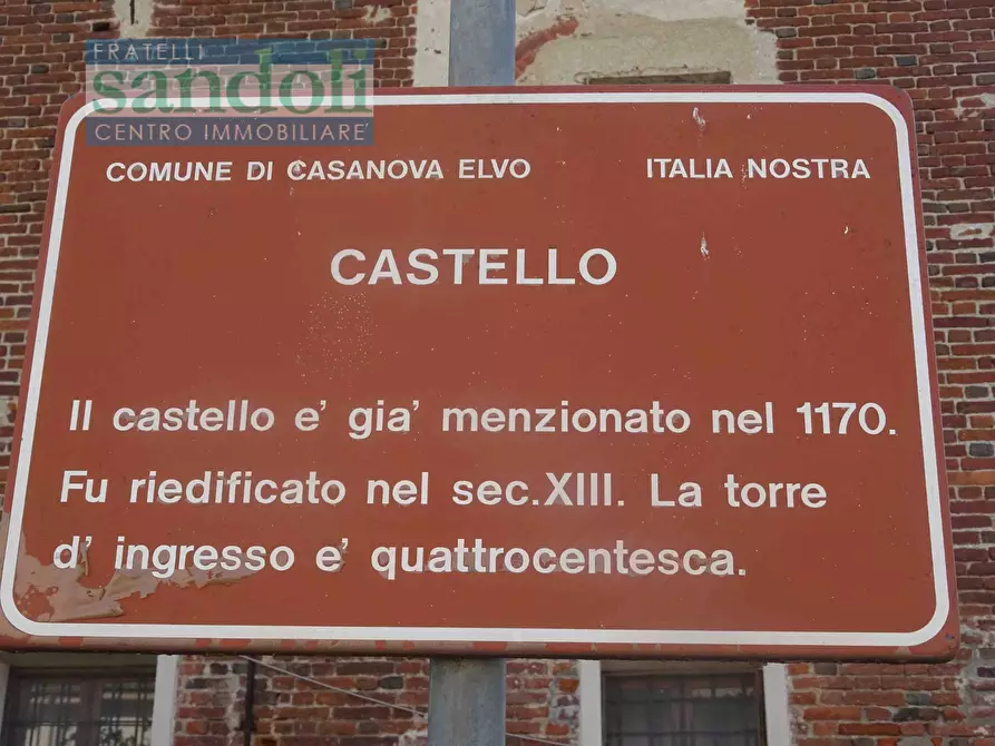 Immagine 21 di Castello in vendita  in piazza San Martino a Casanova Elvo