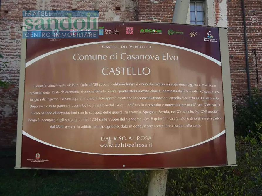 Immagine 22 di Castello in vendita  in piazza San Martino a Casanova Elvo