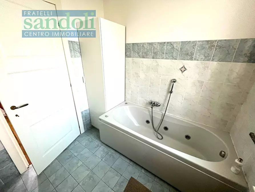 Immagine 18 di Appartamento in vendita  in Via Confienza a Palestro