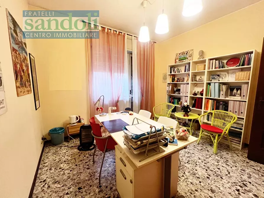 Immagine 4 di Ufficio in affitto  in Via D. Jolanda a Vercelli