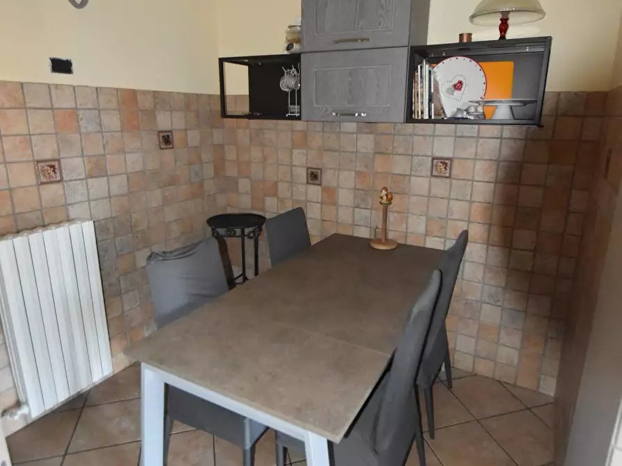 Immagine 7 di Appartamento in vendita  in Viale Torricelli a Vercelli