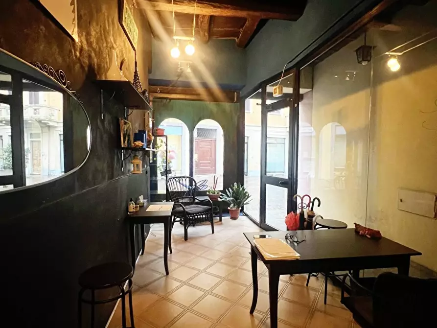 Immagine 2 di Locale commerciale in affitto  in via Foa a Vercelli