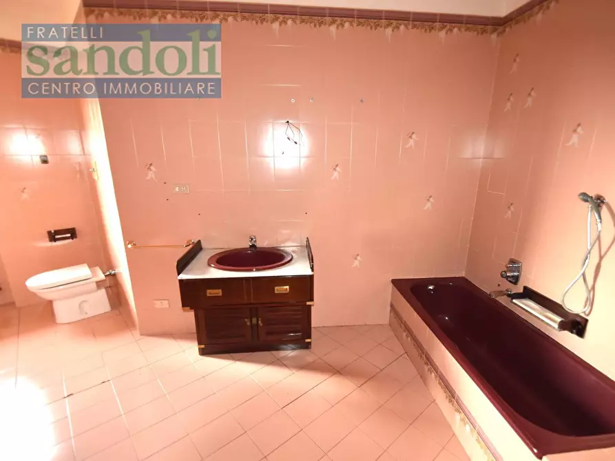 Immagine 15 di Appartamento in vendita  in Via Adua a Santhià