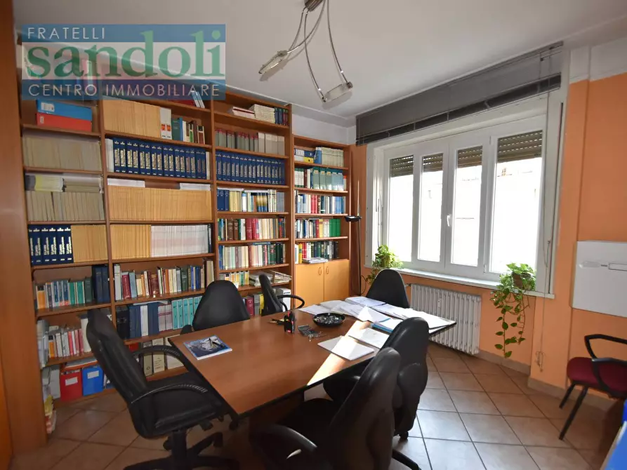 Immagine 4 di Ufficio in vendita  in Via Dante a Vercelli
