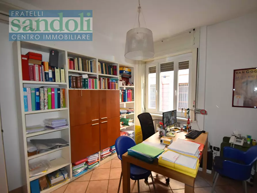 Immagine 10 di Ufficio in vendita  in Via Dante a Vercelli