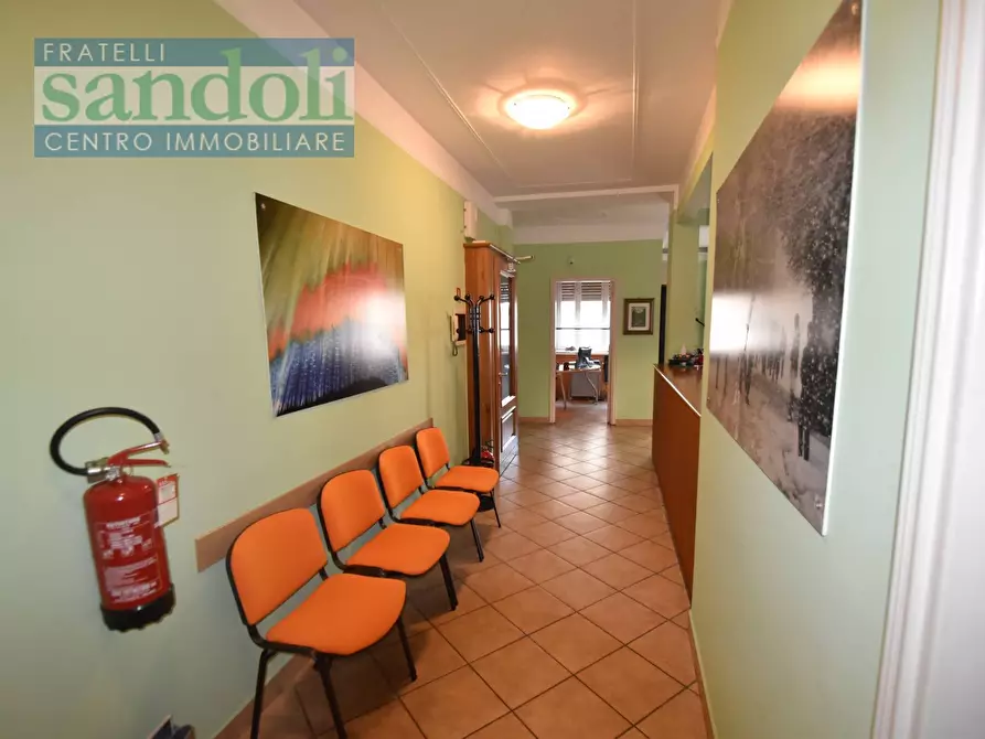 Immagine 12 di Ufficio in vendita  in Via Dante a Vercelli