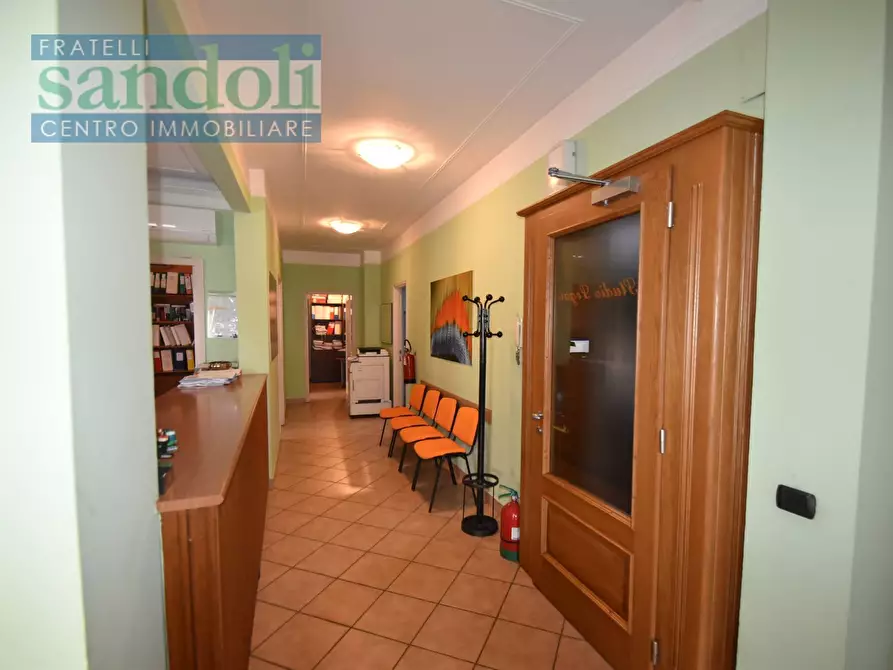 Immagine 13 di Ufficio in vendita  in Via Dante a Vercelli