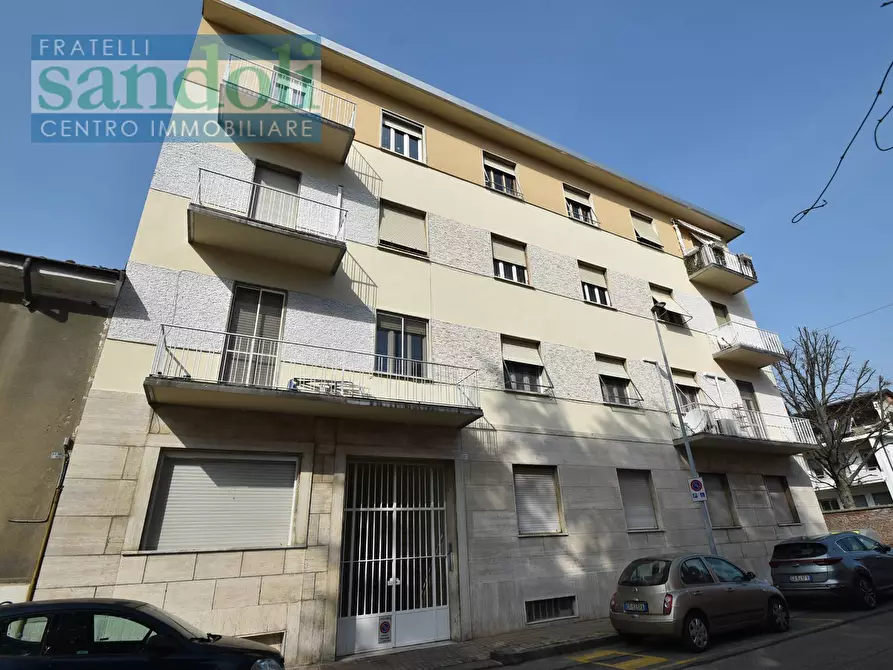 Immagine 1 di Appartamento in vendita  in Via Guicciardini a Vercelli