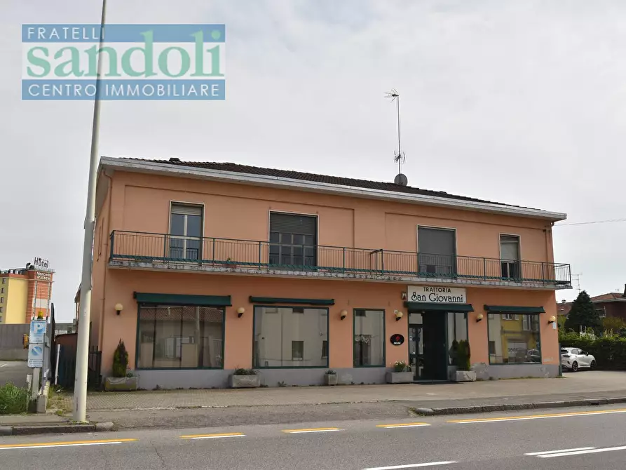 Immagine 2 di Locale commerciale in vendita  in Via Trino a Vercelli