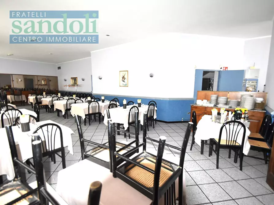 Immagine 6 di Locale commerciale in vendita  in Via Trino a Vercelli