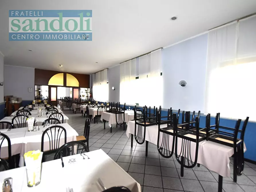 Immagine 5 di Locale commerciale in vendita  in Via Trino a Vercelli