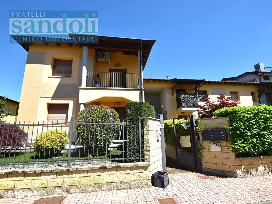 Immagine 1 di Appartamento in vendita  in Via Dusnasi a Vercelli