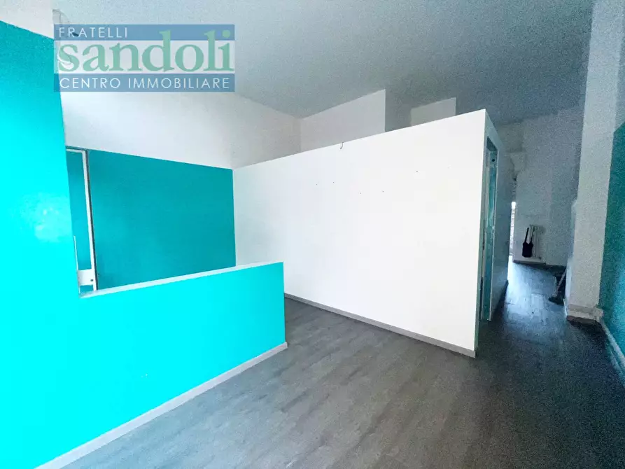 Immagine 2 di Ufficio in vendita  in Via Aosta a Vercelli