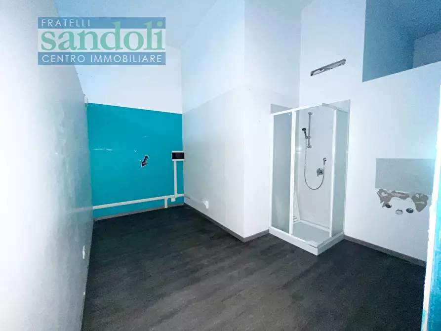 Immagine 4 di Ufficio in vendita  in Via Aosta a Vercelli