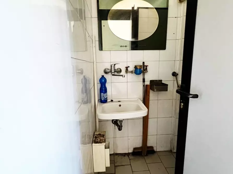 Immagine 7 di Ufficio in affitto  in via Viganotti a Vercelli