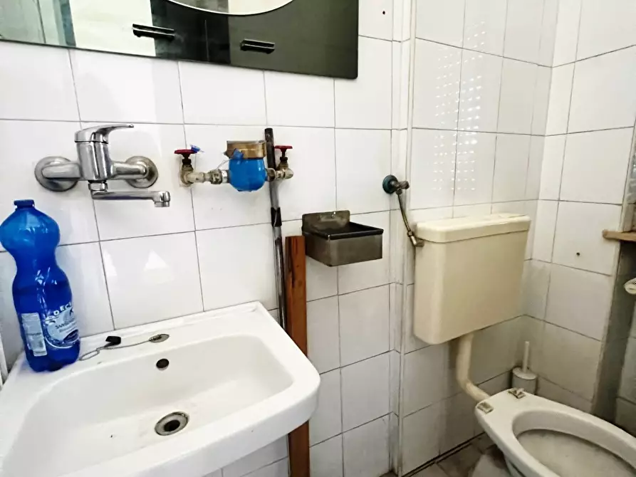 Immagine 8 di Ufficio in affitto  in via Viganotti a Vercelli