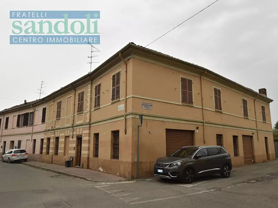 Immagine 1 di Casa indipendente in vendita  in Via Restano a Vercelli