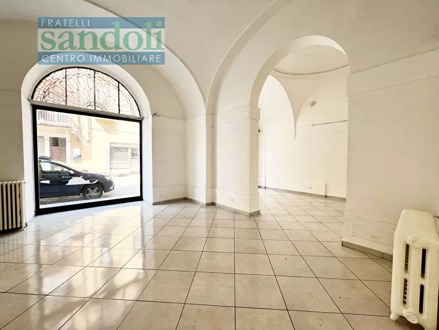 Immagine 2 di Locale commerciale in affitto  in corso Libertè a Vercelli