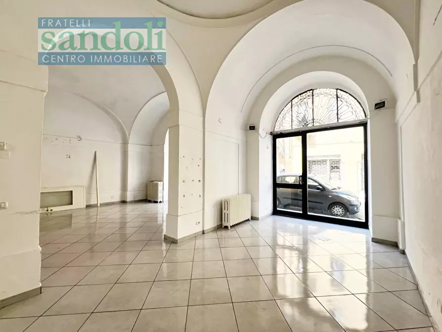 Immagine 6 di Locale commerciale in affitto  in corso Libertè a Vercelli