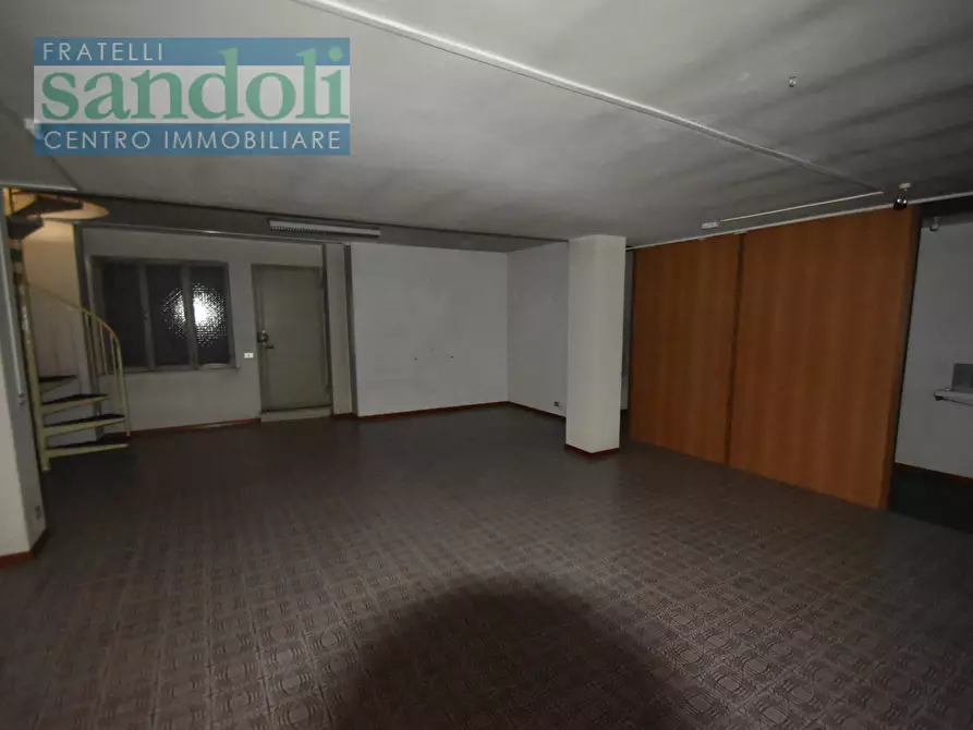 Immagine 5 di Ufficio in vendita  in Via LAviny a Vercelli