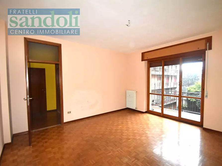 Immagine 5 di Appartamento in vendita  in Via Roma a Biella