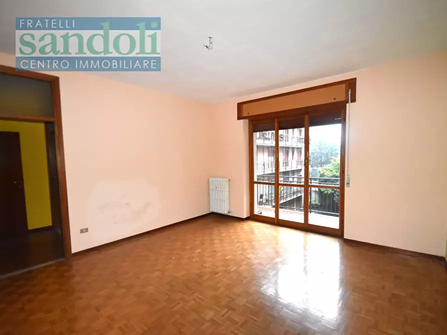 Immagine 6 di Appartamento in vendita  in Via Roma a Biella