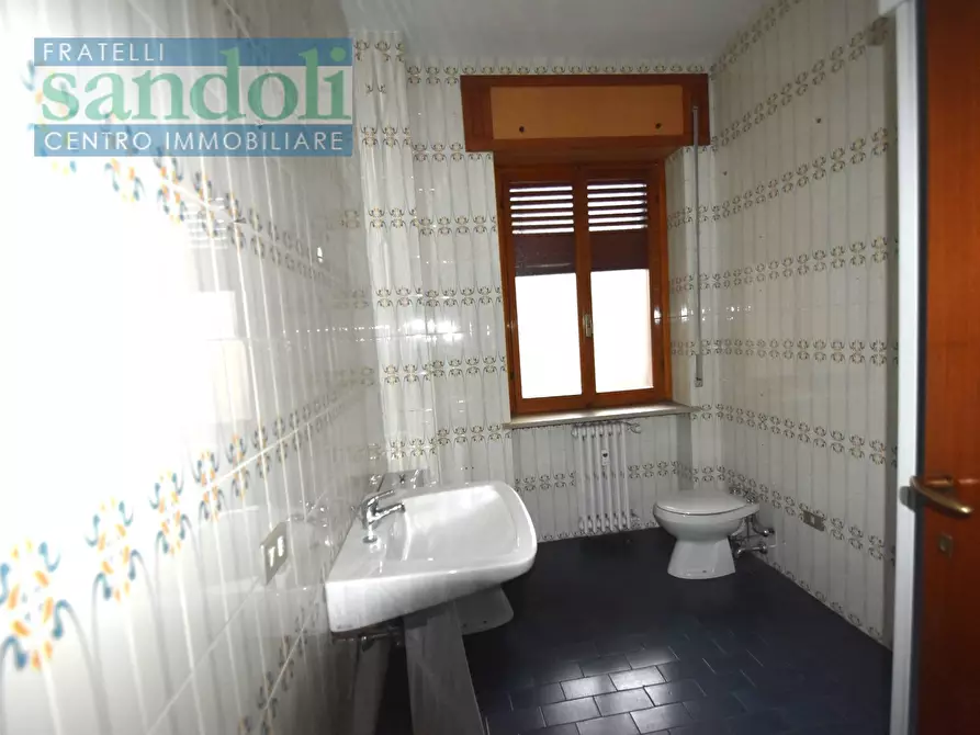 Immagine 16 di Appartamento in vendita  in Via Roma a Biella