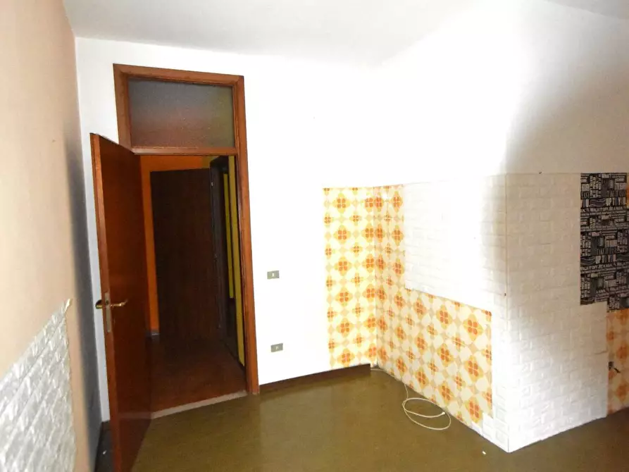 Immagine 10 di Appartamento in vendita  in Via Roma a Biella