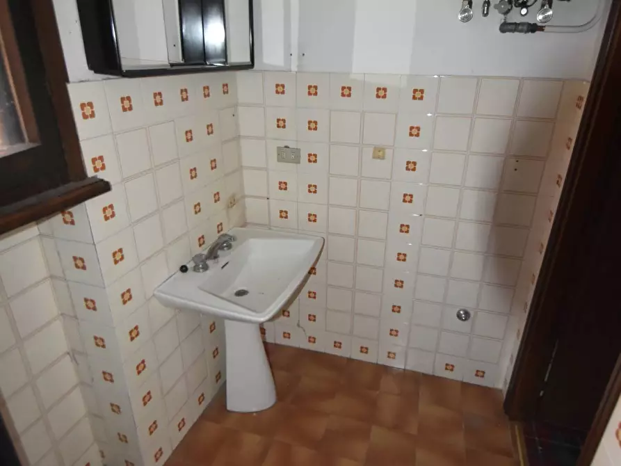 Immagine 6 di Ufficio in vendita  in Via San Michele a Vercelli