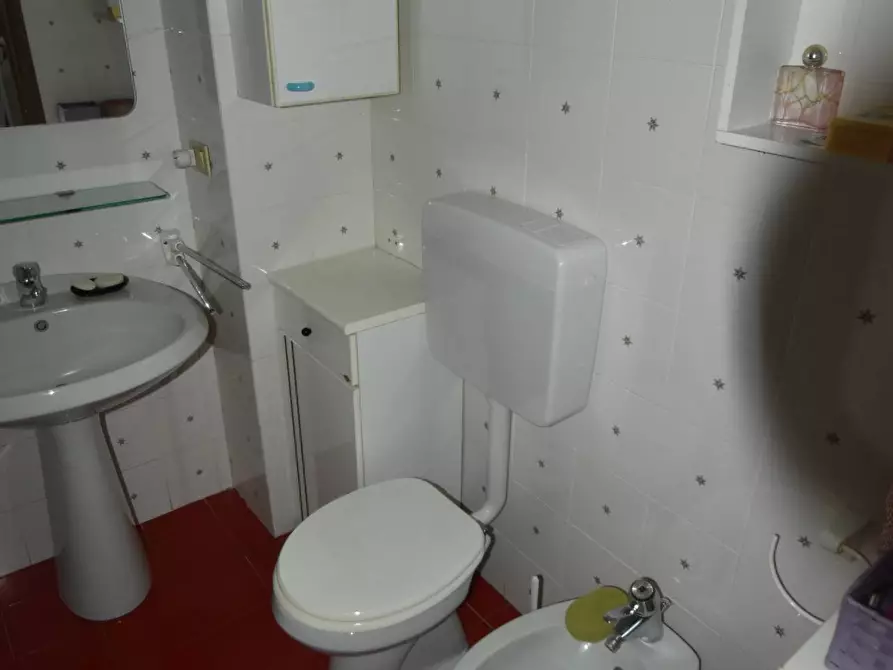 Immagine 8 di Appartamento in vendita  in Via Natale Palli a Vercelli