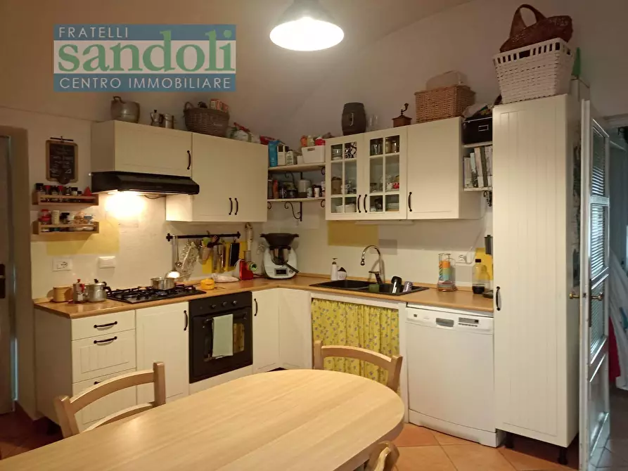 Immagine 3 di Casa indipendente in vendita  in Via Donato a Vercelli