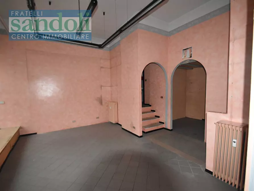 Immagine 3 di Ufficio in vendita  in Viale Torricelli a Vercelli