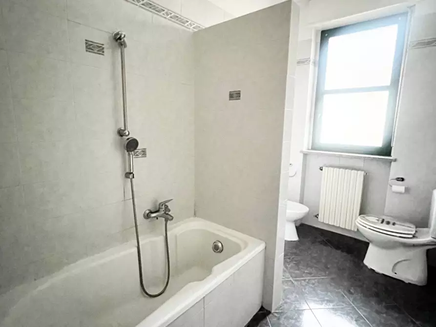 Immagine 12 di Appartamento in affitto  in Corso Randaccio a Vercelli